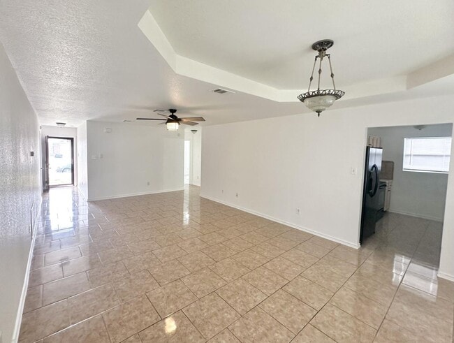 Building Photo - AVAILABLE SOON!