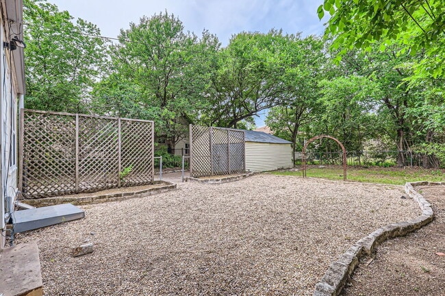 Building Photo - 3002 Lafayette Ave