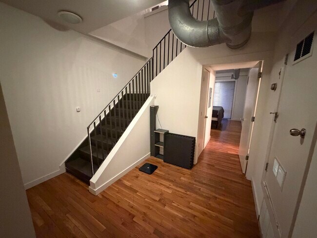 Building Photo - 1017 Jefferson St