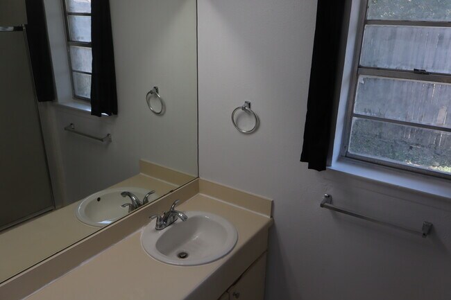 Building Photo - 13561 Red Fern Ln