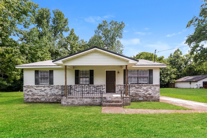 Primary Photo - 811 10th Way