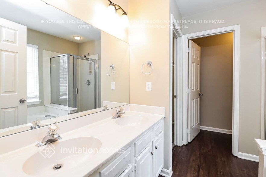 Building Photo - 4005 Canbury Ct