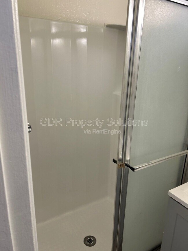 Building Photo - 401 14th St NW