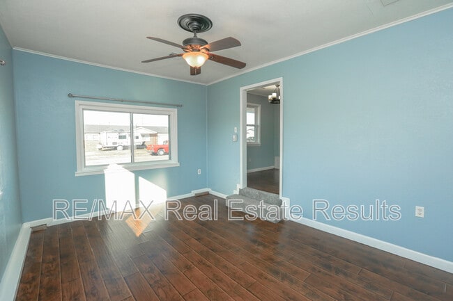 Building Photo - 1314 W Margaret Pl