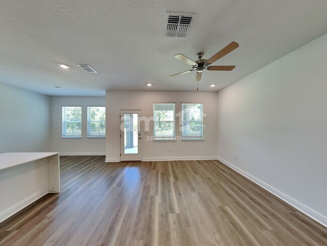 Building Photo - 14618 Cedar Trunk Ter