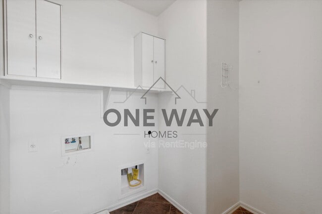 Building Photo - 18815 E Swan Dr