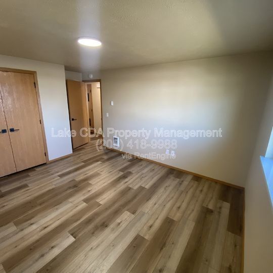 Building Photo - 1617 E 3rd Ave