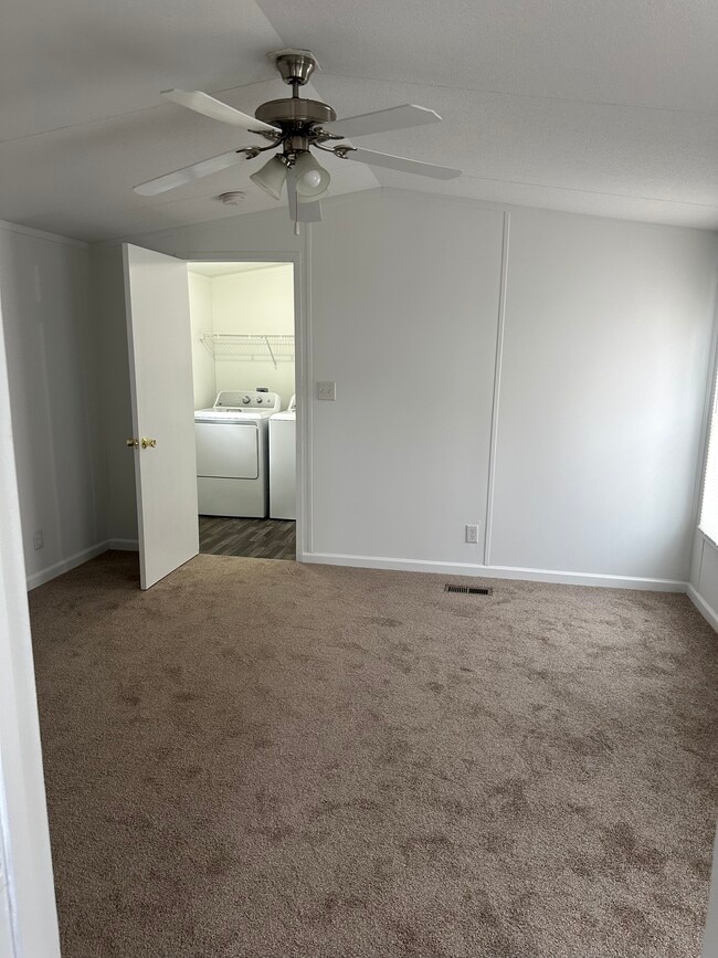 Building Photo - 43665 Pump House Ln