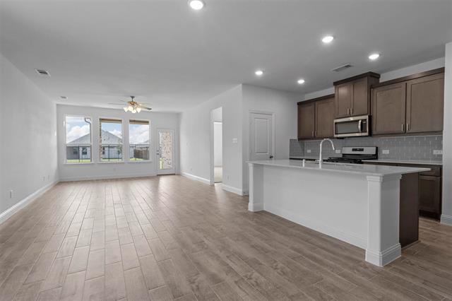 Building Photo - 704 Amenduni Ln