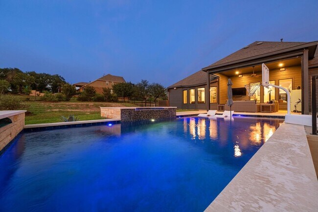 Building Photo - 4518 Diamante Dr