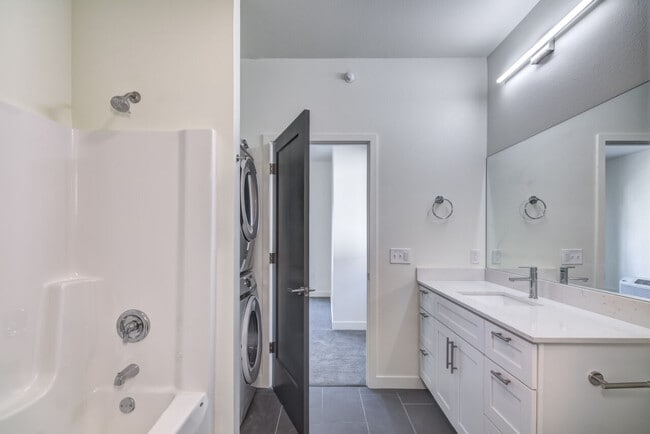 Building Photo - 3265 Fairfax St