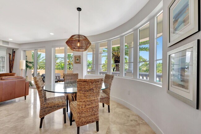 Building Photo - 155 S Ocean Ave