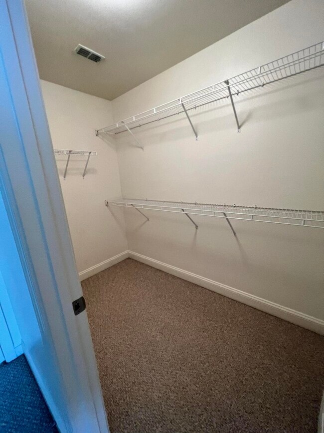 Building Photo - 555 Wingspan Way