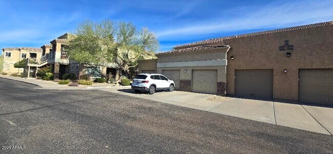 Building Photo - 12050 N Panorama Dr