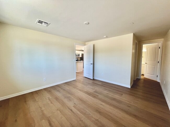 Building Photo - Fully Remodeled 3 Bd 2 Ba in Scottsdale!