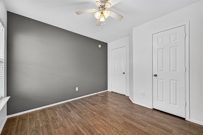 Building Photo - 7618 Village Mill Ln