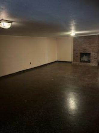 Building Photo - 121 Wildwood Ln