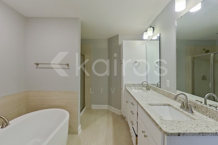 Building Photo - 3717 Oak Leaf Wy