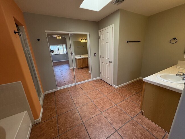 Building Photo - Vail School District Horse property with f...