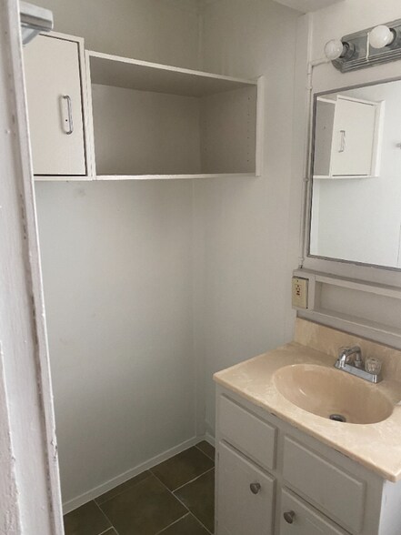 Building Photo - 2719 Cameron St