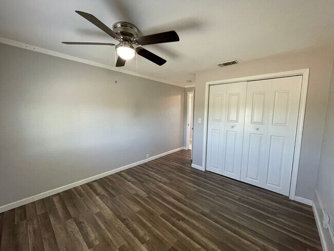 Building Photo - Country Charm Living Single Story Ranch Home