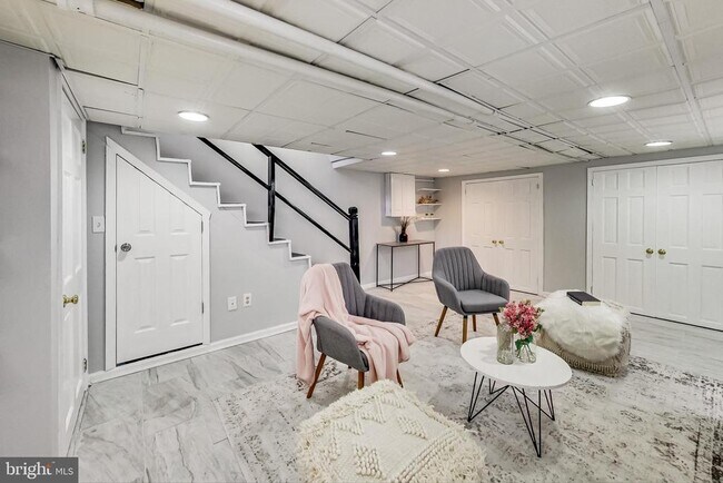 Building Photo - 6203 8th St NW