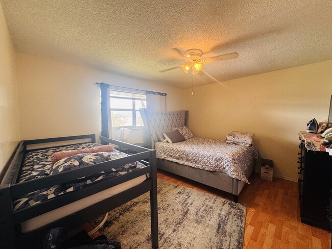 Building Photo - 8025 S Colony Cir
