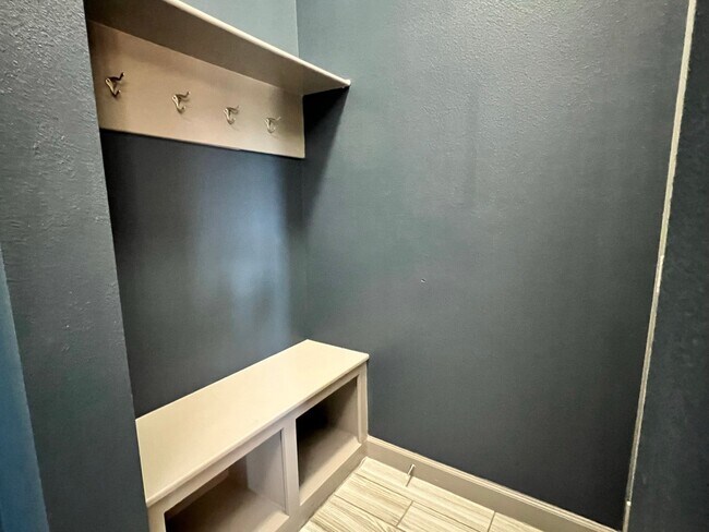 Building Photo - 211 Pleasant Hl Wy