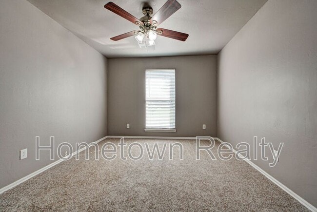 Building Photo - 4214 Topaz Cir