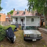Building Photo - 2515 E Grace St
