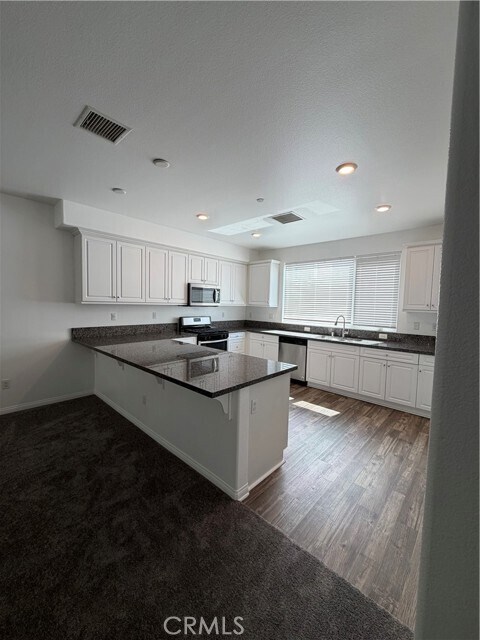 Building Photo - 8013 Olive Ln