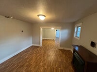 Building Photo - 1136 Moorland Ave