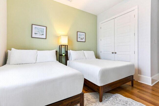 Building Photo - 1218 Carondelet St