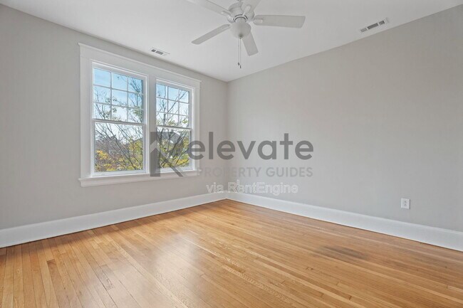 Building Photo - 3204 North Ave