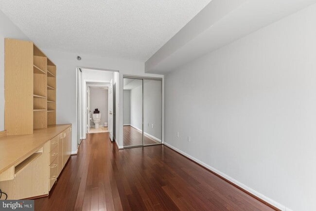 Building Photo - 14801 Pennfield Cir
