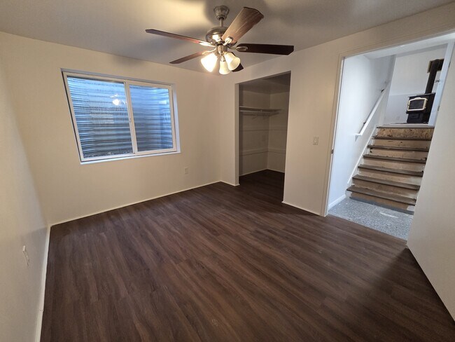 Building Photo - 1122 Southwest Dr