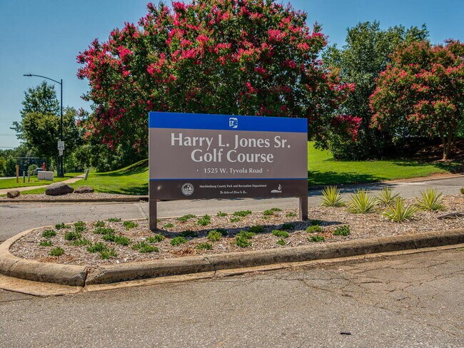 Building Photo - Built in 2022 and waiting for you to move right on in!