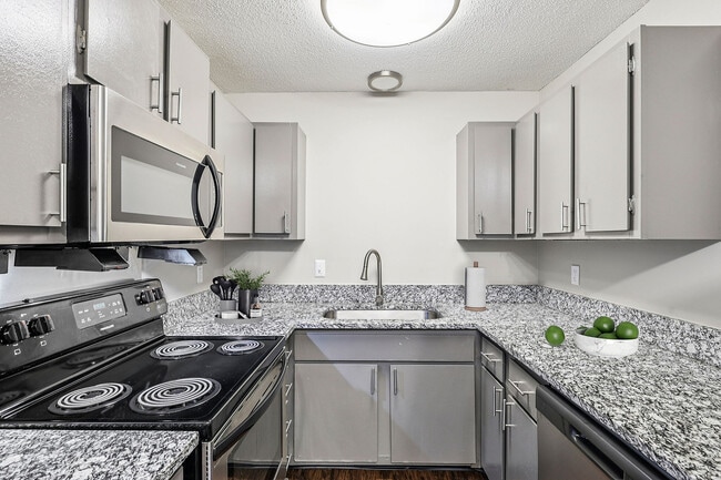 Building Photo - The Ashley