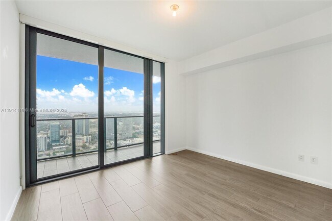 Building Photo - 3131 NE 7th Ave