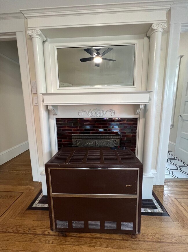 Building Photo - 9 Monte Vista Ave