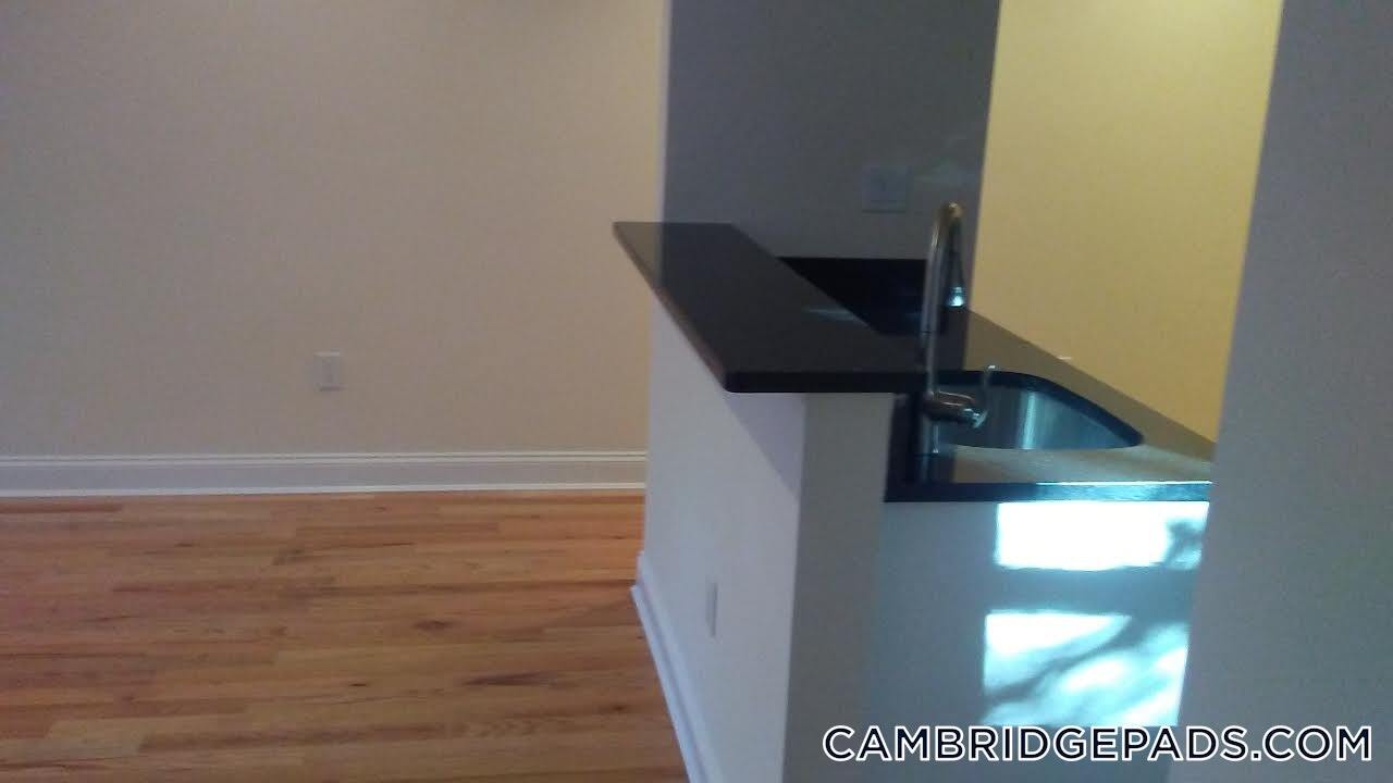 Building Photo - 3 Chauncy St