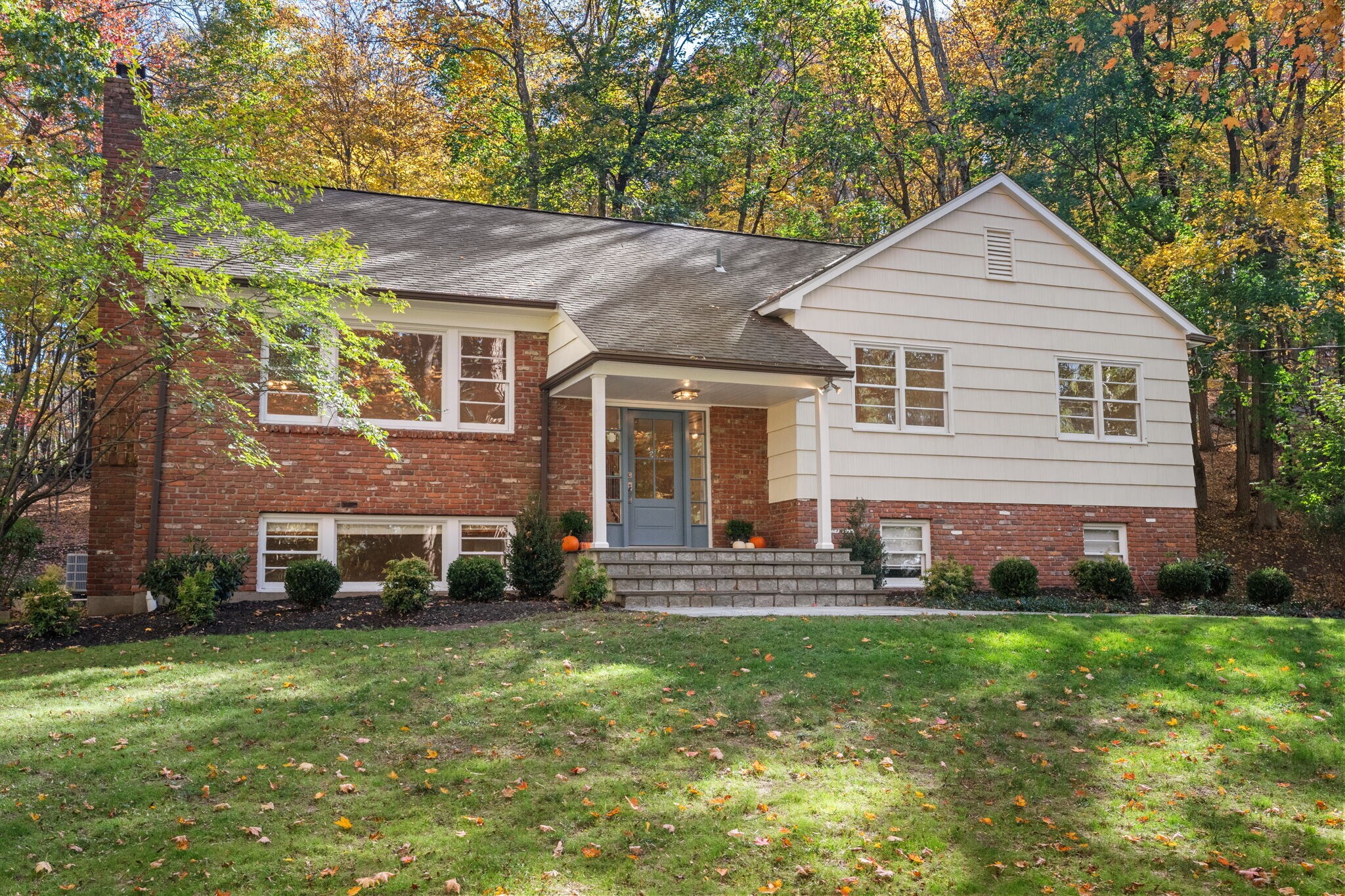 Building Photo - 341 Millwood Rd