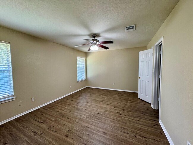 Building Photo - 2415 Wisteria Way
