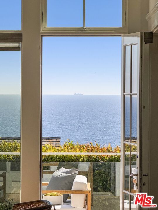 Building Photo - 7335 Birdview Ave