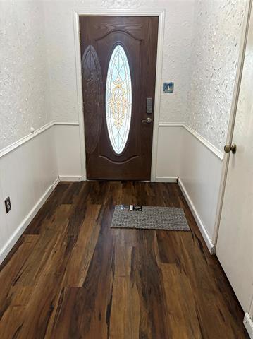 Building Photo - 100 Yorkshire Dr