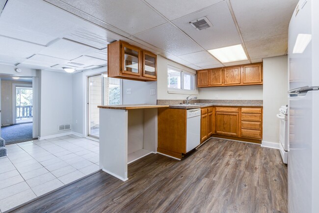 Building Photo - 2749 Oakley Wy