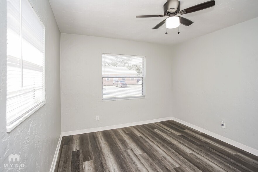 Building Photo - 1826 45th St S