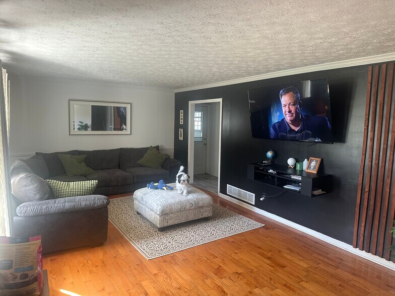 Building Photo - 3077 Laura Ln