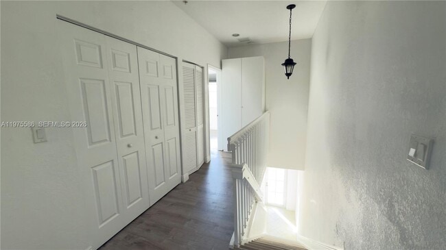 Building Photo - 1522 SW 147th Ter