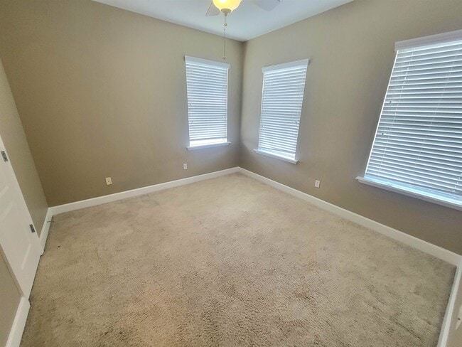 Building Photo - 2482 Goldenrod Wy